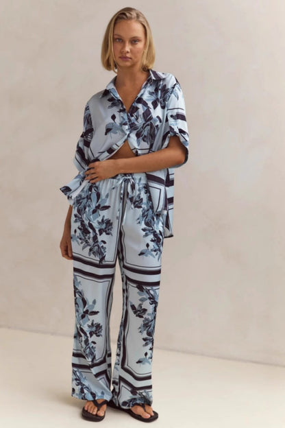 Effortlessly Elegant Cardigan with a Timeless Design