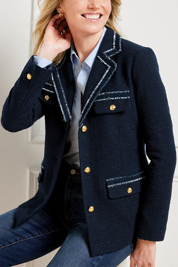 Well Tailored Jacket with a Graceful Silhouette