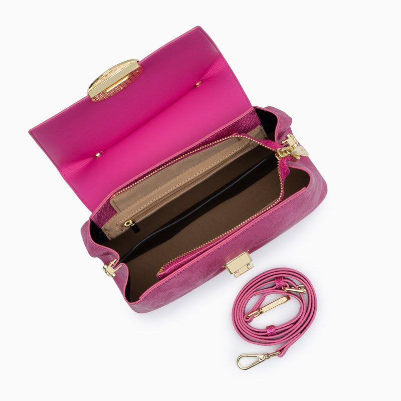 A Vintage Style Bag with Delicate Timeless Details