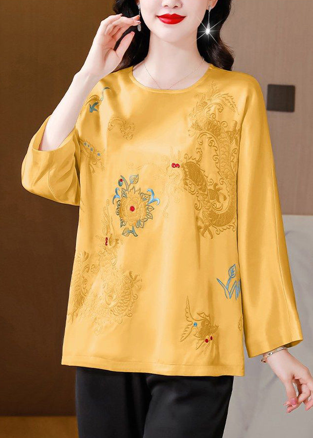 Well Tailored Blouse with a Graceful Silhouette