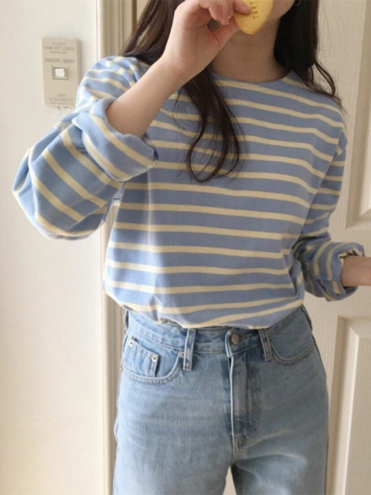 Classic Vintage T-Shirt with a Flattering Fit