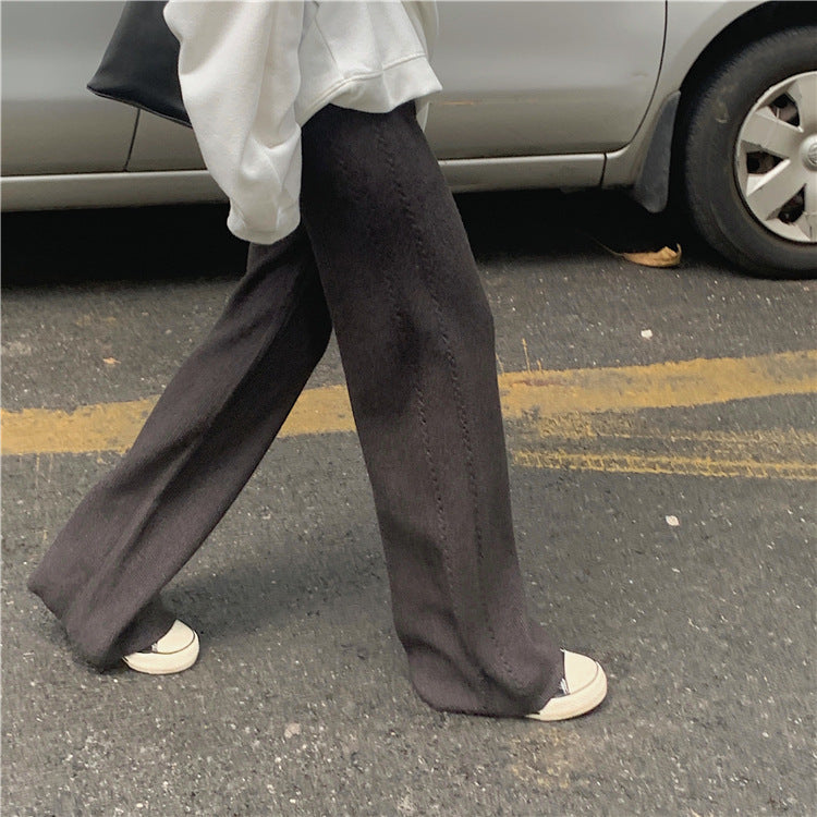 Well Tailored Pants with a Graceful Silhouette