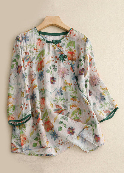 Well Tailored Blouse with a Graceful Silhouette