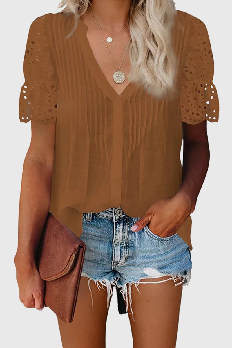 Effortlessly Elegant Top with a Timeless Design