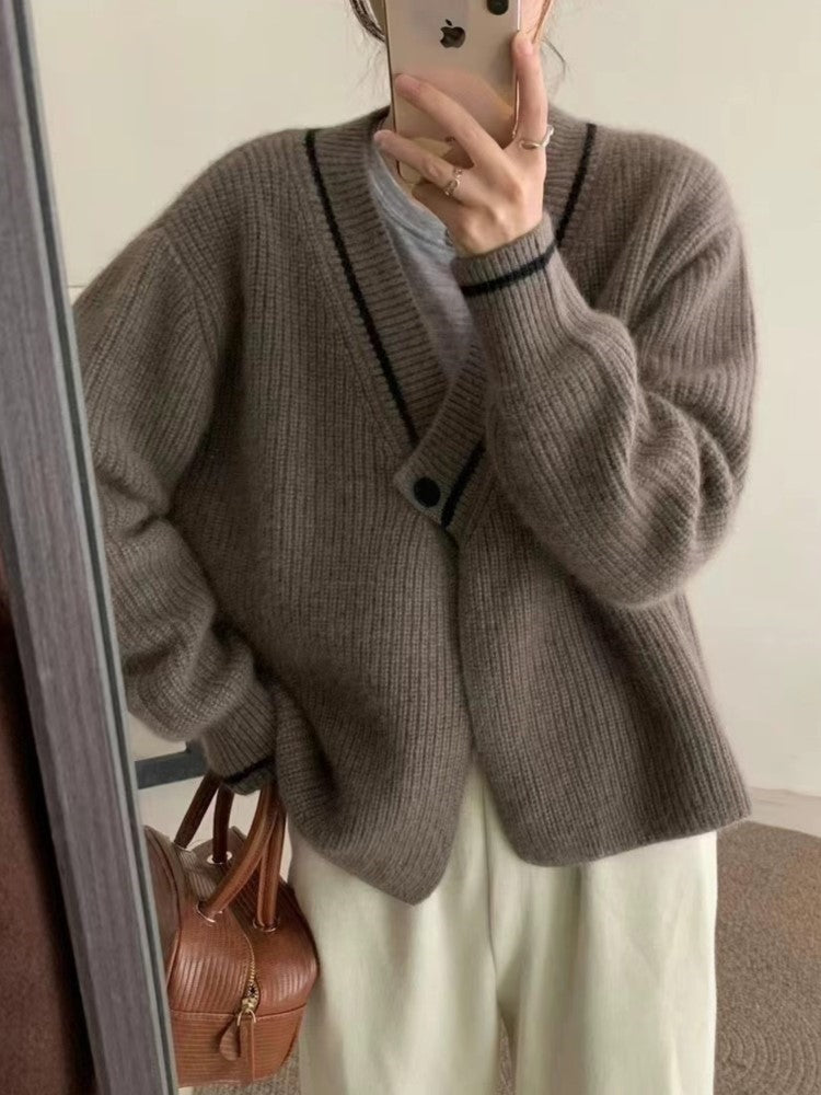 Classic Vintage Cardigan with a Flattering Fit