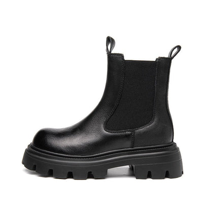 Polished Boots with an Effortless Classic Look