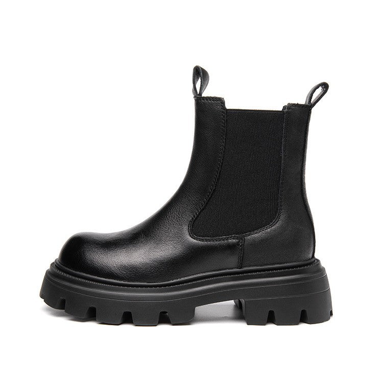 Polished Boots with an Effortless Classic Look