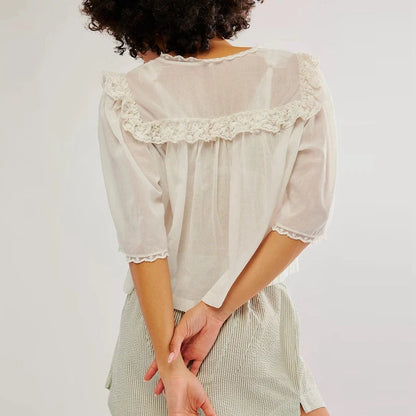Elegantly Styled Blouse for Everyday Wear