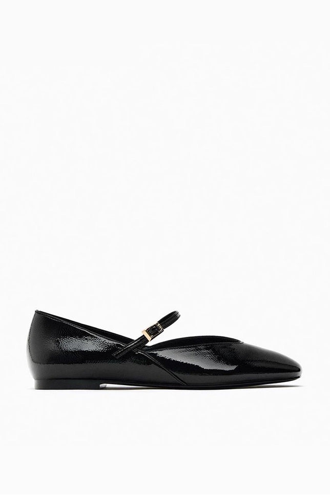 Polished Garment with an Effortless Classic Look