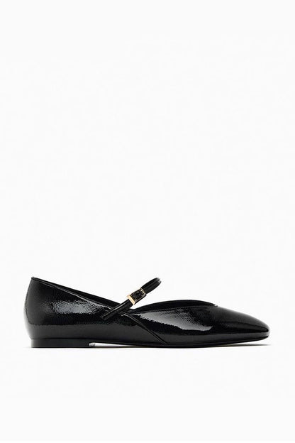 Polished Garment with an Effortless Classic Look