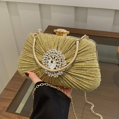 Classic Vintage Bag with a Flattering Fit