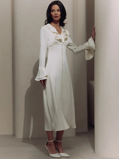 Well Tailored Dress with a Graceful Silhouette