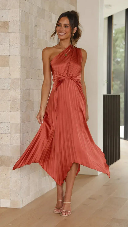 Sophisticated Garment with a Clean Classic Look