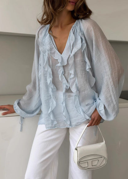 Effortlessly Elegant Blouse with a Timeless Design