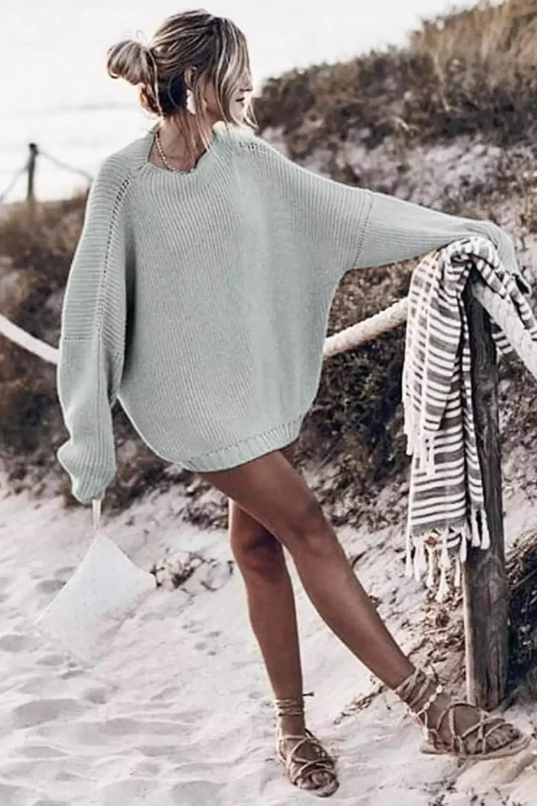 Well Tailored Sweater with a Graceful Silhouette
