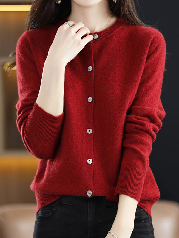 Well Tailored Cardigan with a Graceful Silhouette