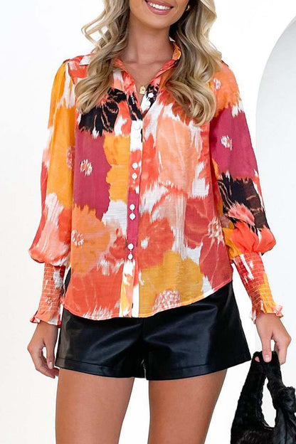 Effortlessly Elegant Top with a Timeless Design