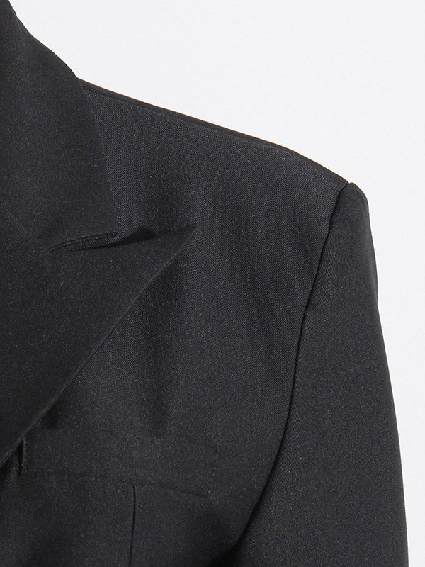 Effortlessly Elegant Garment with a Timeless Design