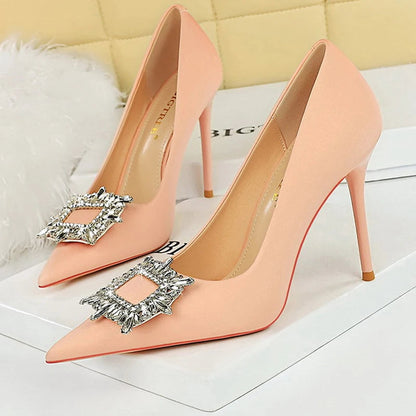 Elegantly Styled Heels for Everyday Wear
