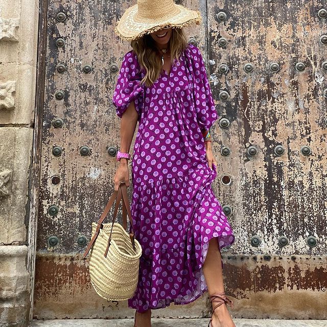 Classic Vintage Dress with a Flattering Fit
