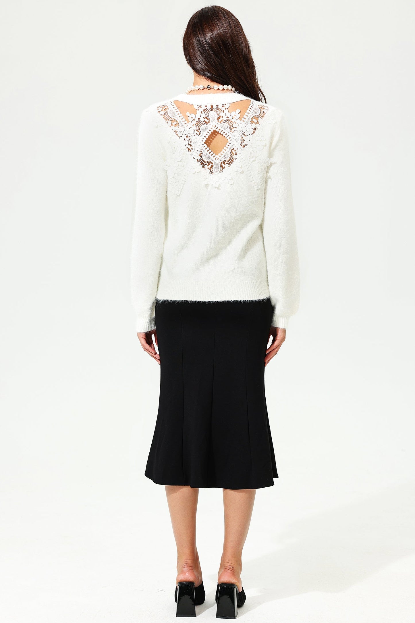 Beautifully Finished Sweater in a Timeless Design