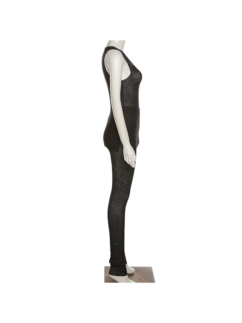 Well Tailored Pants with a Graceful Silhouette