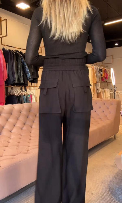 Classic Vintage Pants with a Flattering Fit