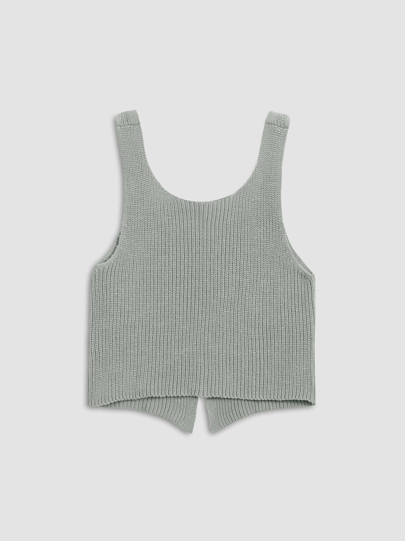 Effortlessly Elegant Garment with a Timeless Design