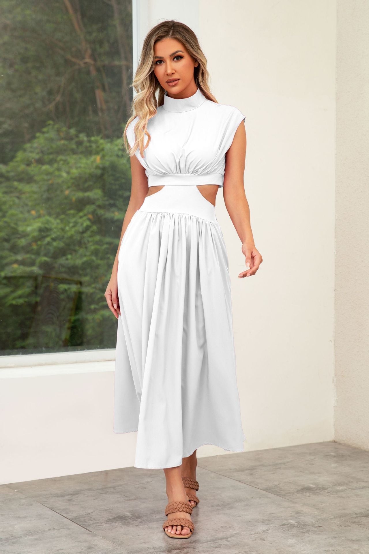 Gracefully Styled Dress for Any Occasion