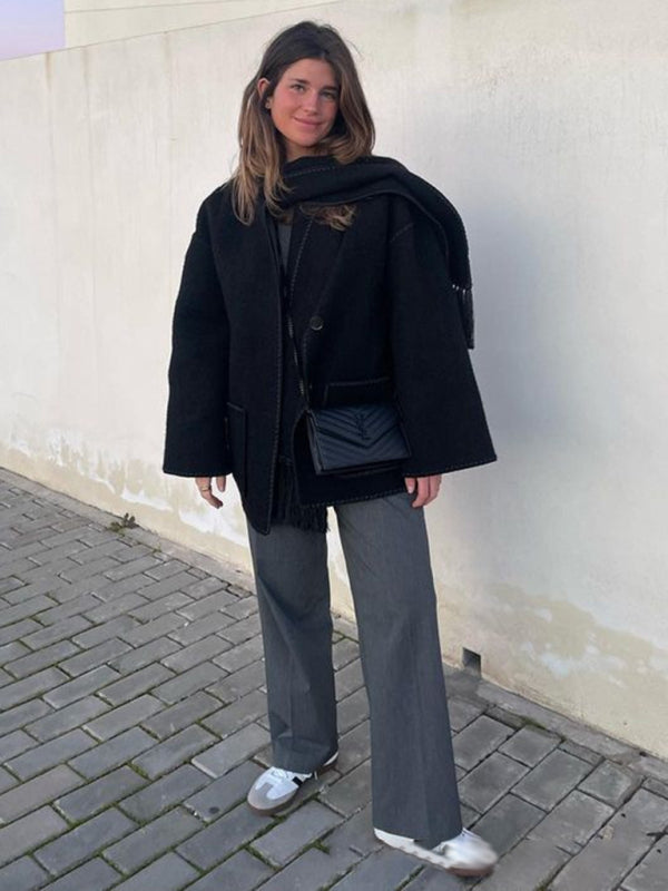 Effortlessly Elegant Coat with a Timeless Design