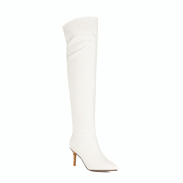 Effortlessly Elegant Garment with a Timeless Design