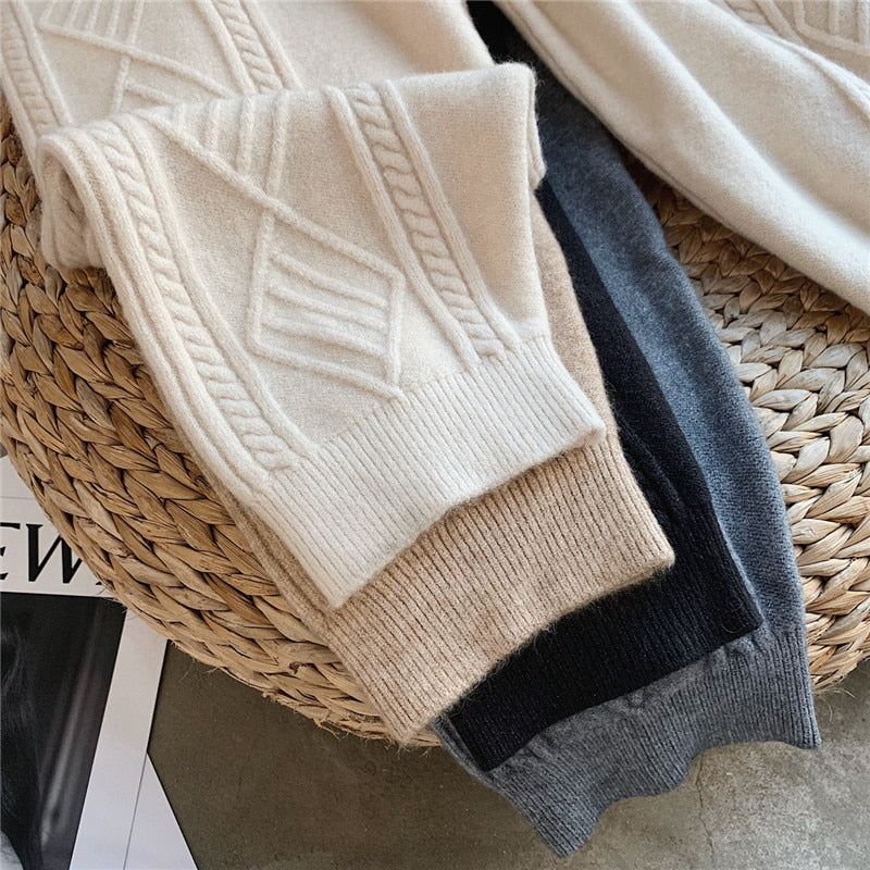 Beautifully Finished Pants in a Timeless Design