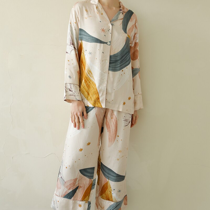 Classic Vintage Cardigan with a Flattering Fit
