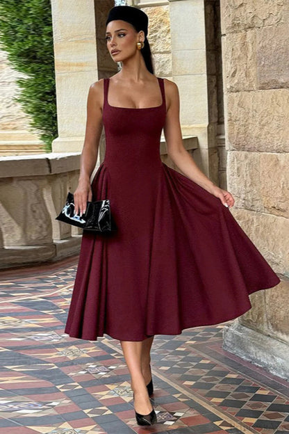 Well Tailored Dress with a Graceful Silhouette
