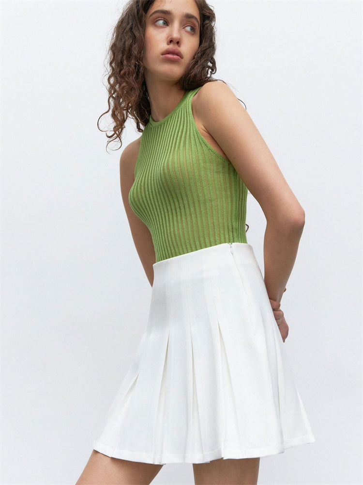 Classic Vintage Pullover with a Flattering Fit