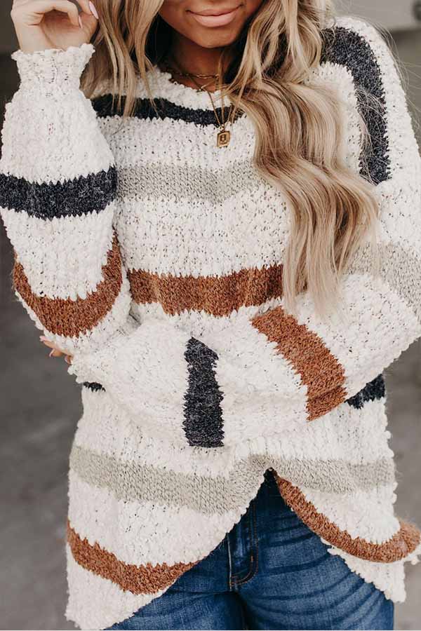 Effortlessly Elegant Sweater with a Timeless Design