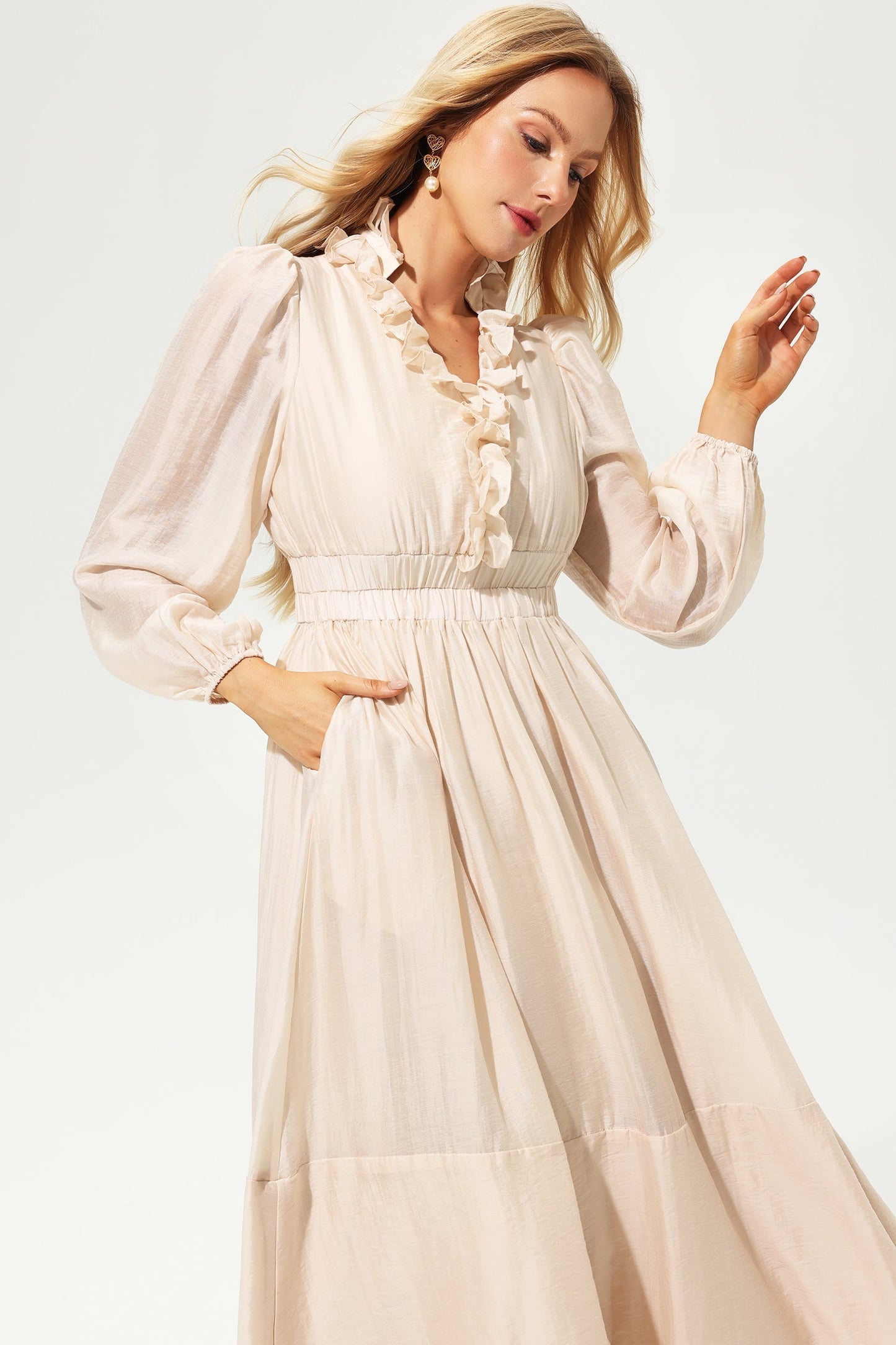 Classic Vintage Dress with a Flattering Fit