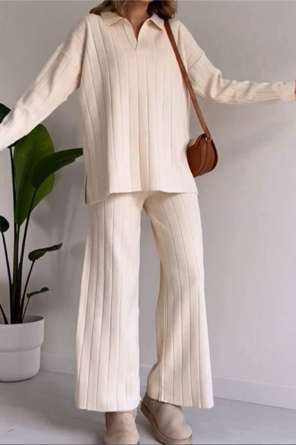 Classic Vintage Sweater with a Flattering Fit
