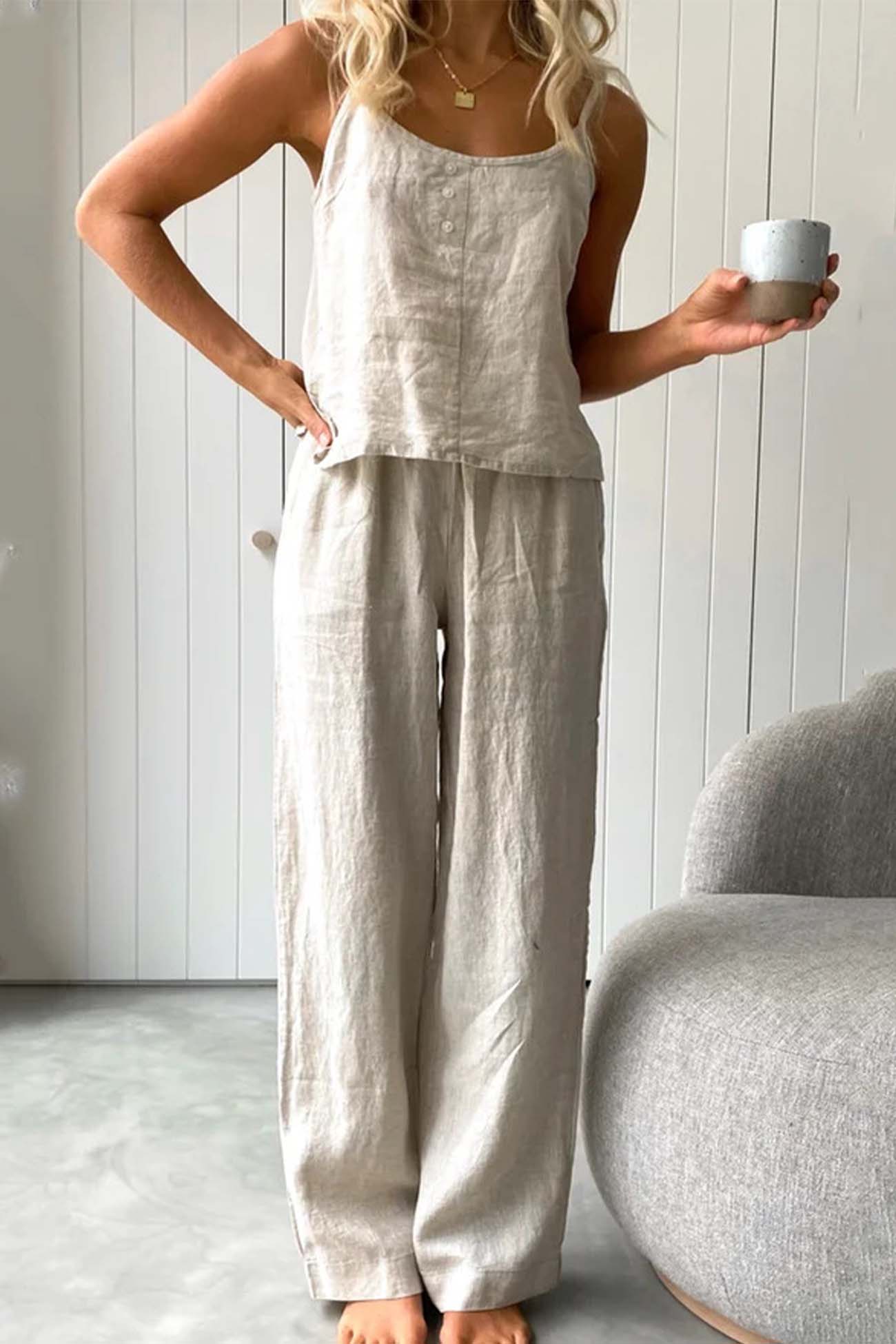 Well Tailored Pants with a Graceful Silhouette
