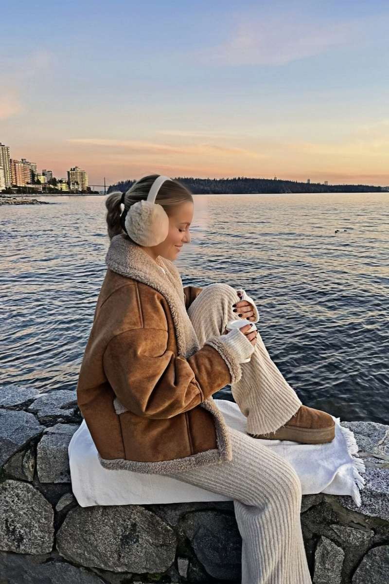 Gracefully Styled Jacket for Any Occasion