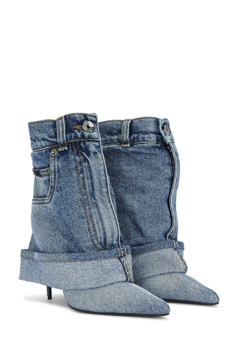 Polished Garment with an Effortless Classic Look