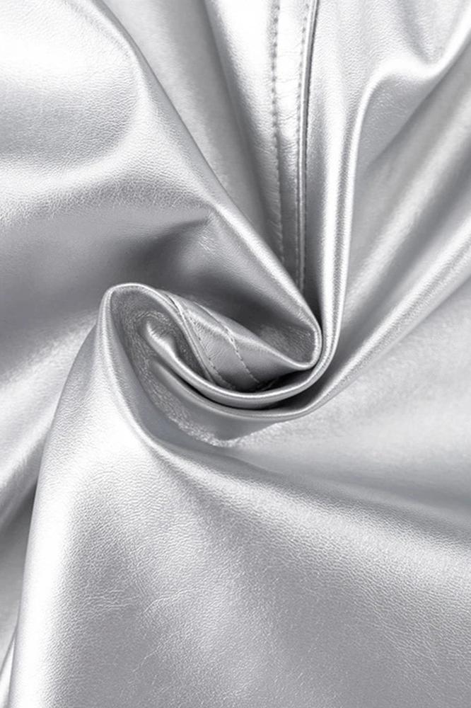 Well Tailored Garment with a Graceful Silhouette