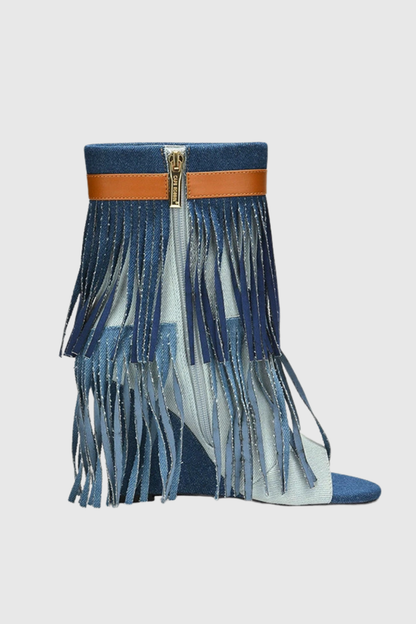 Effortlessly Elegant Boots with a Timeless Design