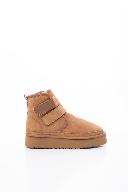 Beautifully Finished Boots in a Timeless Design