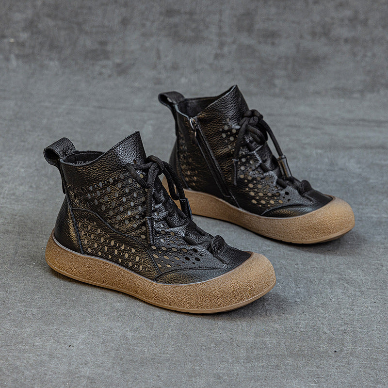 Well Tailored Boots with a Graceful Silhouette