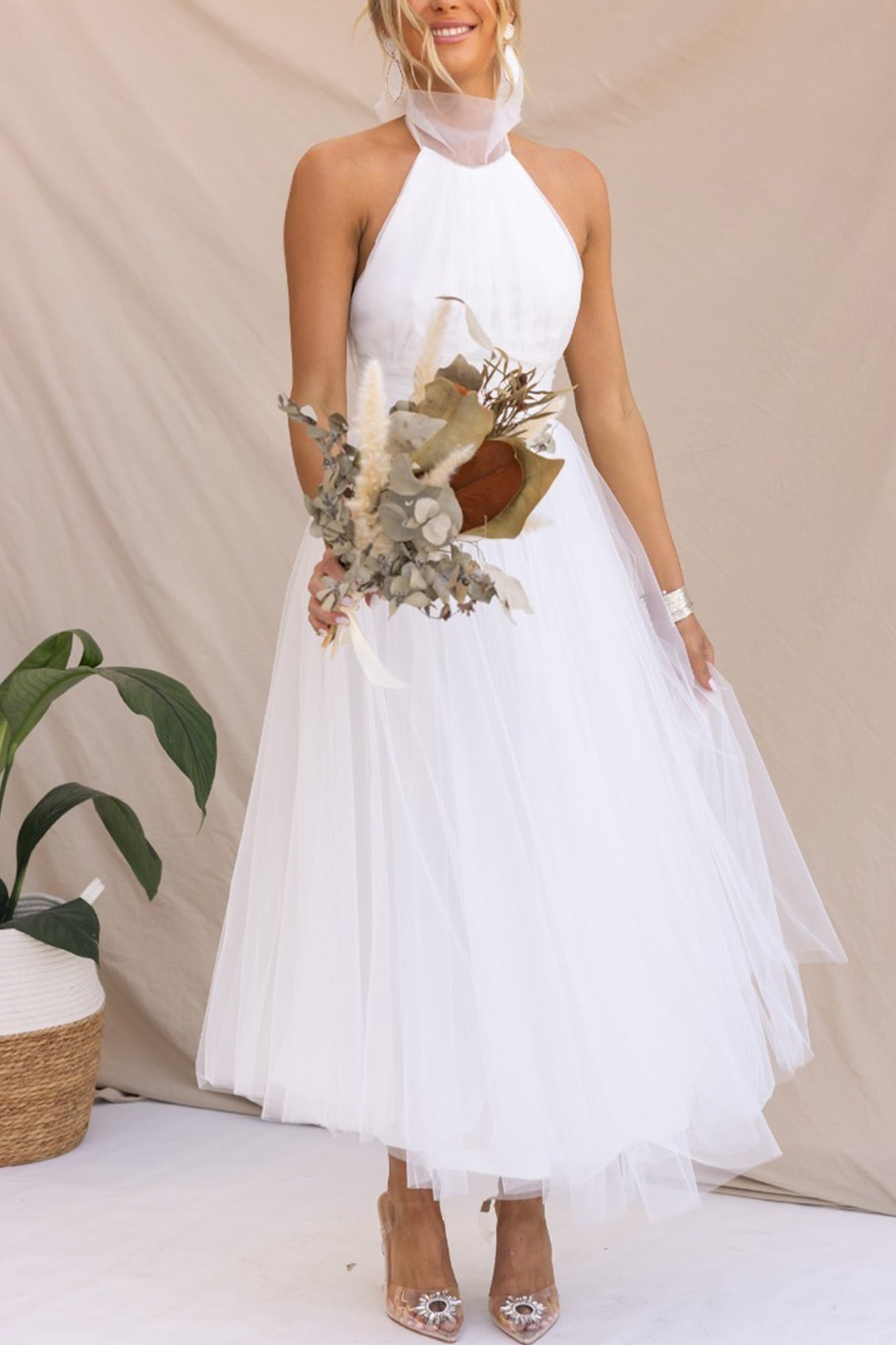 Well Tailored Dress with a Graceful Silhouette