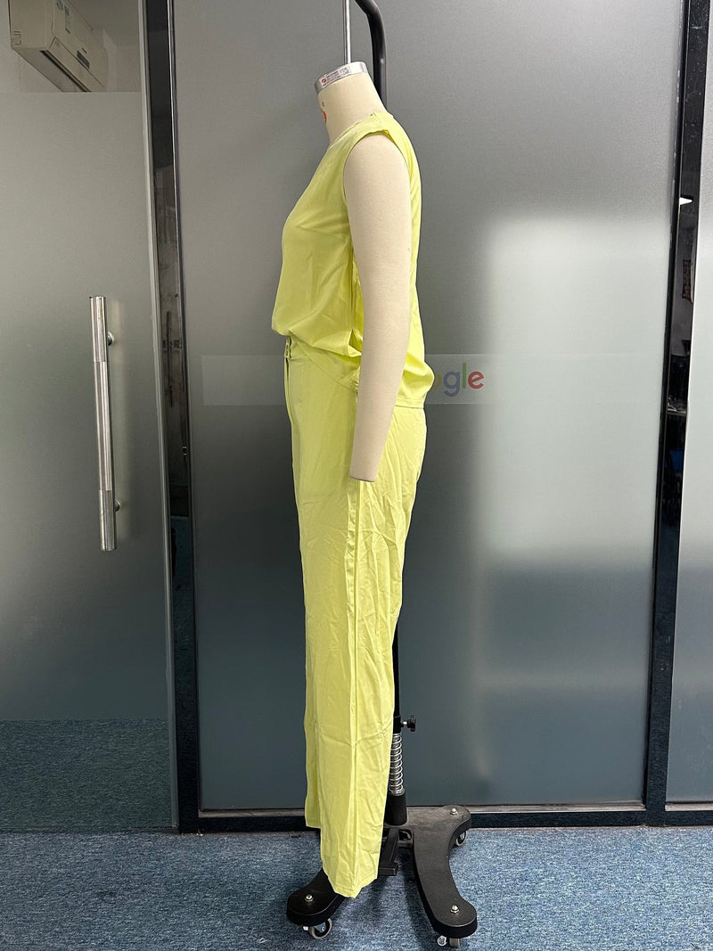 Sophisticated Pants with a Clean Classic Look