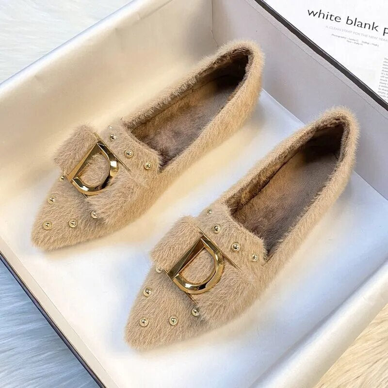 Classic Vintage Shoes with a Flattering Fit