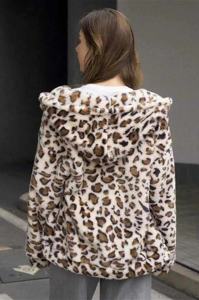 Beautifully Crafted Cardigan in a Classic Style