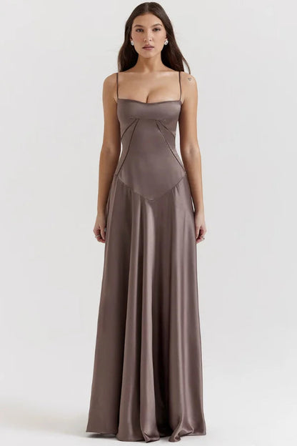 Beautifully Finished Garment in a Timeless Design